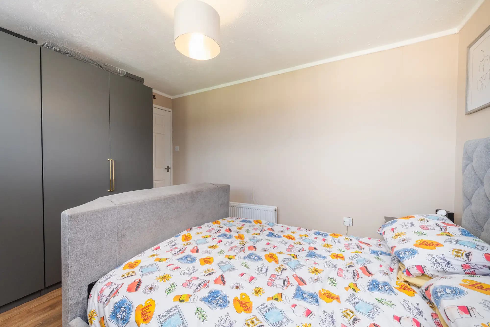 property photo 13 of 37