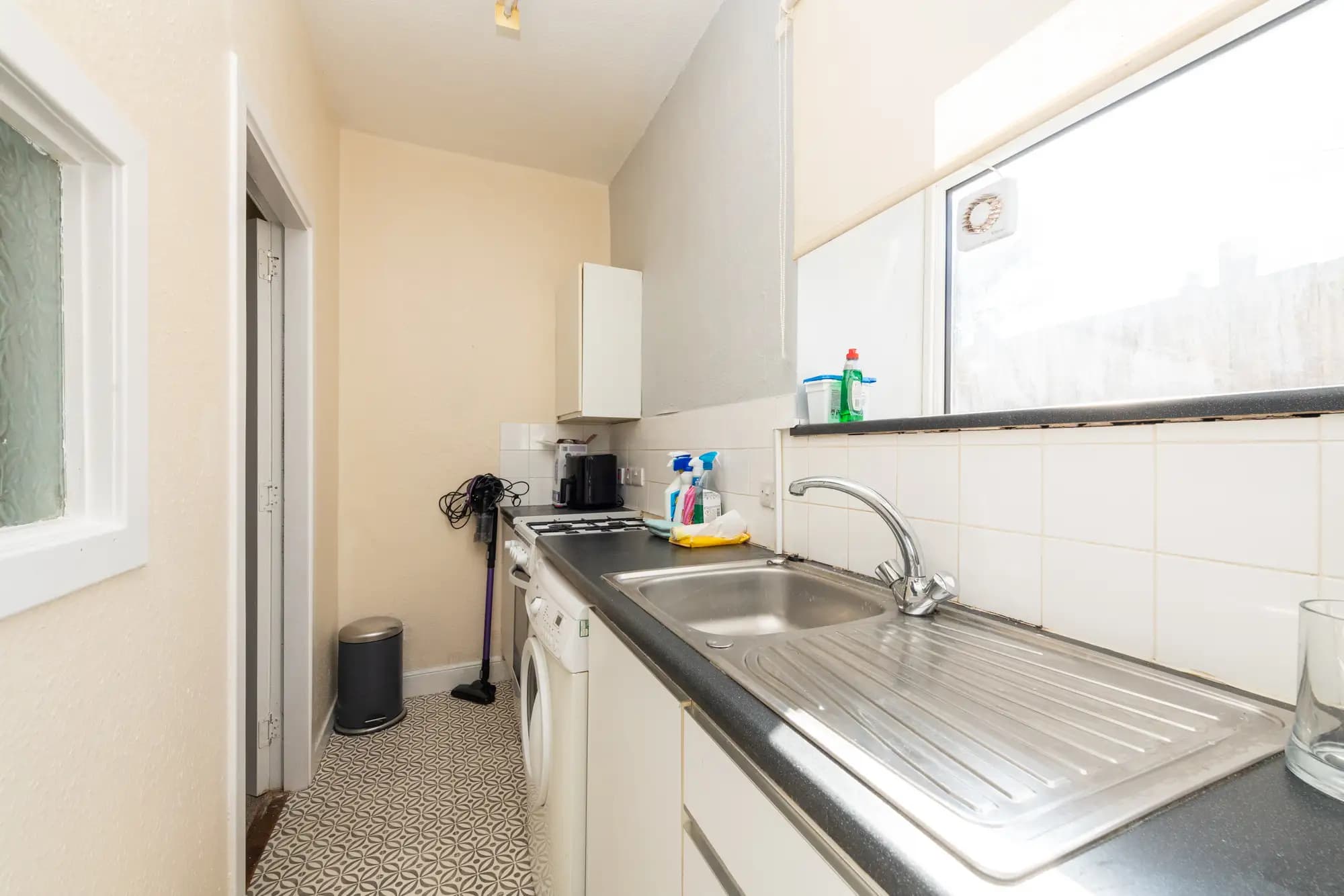 property photo 6 of 17