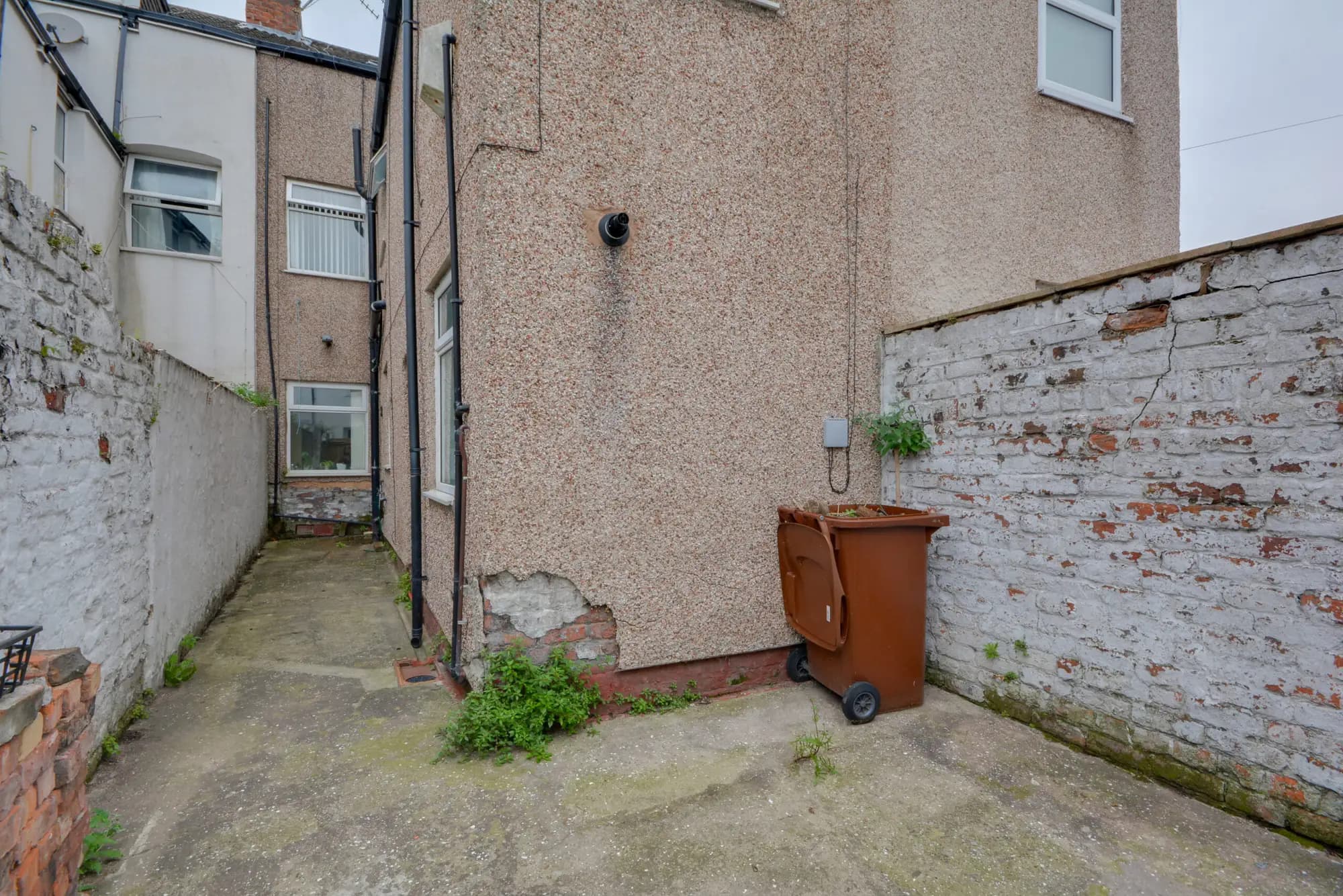 property photo 16 of 18