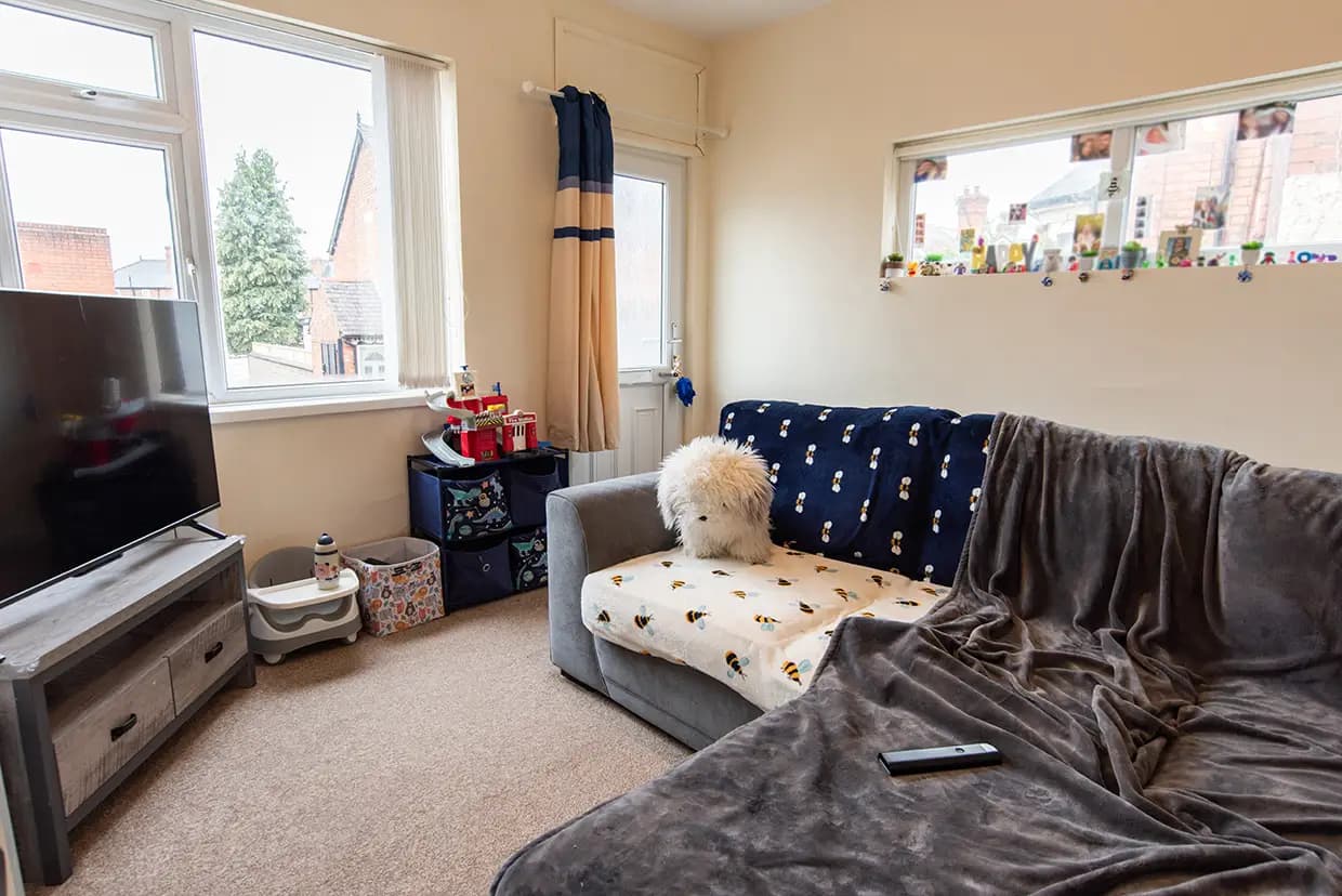 property photo 2 of 25