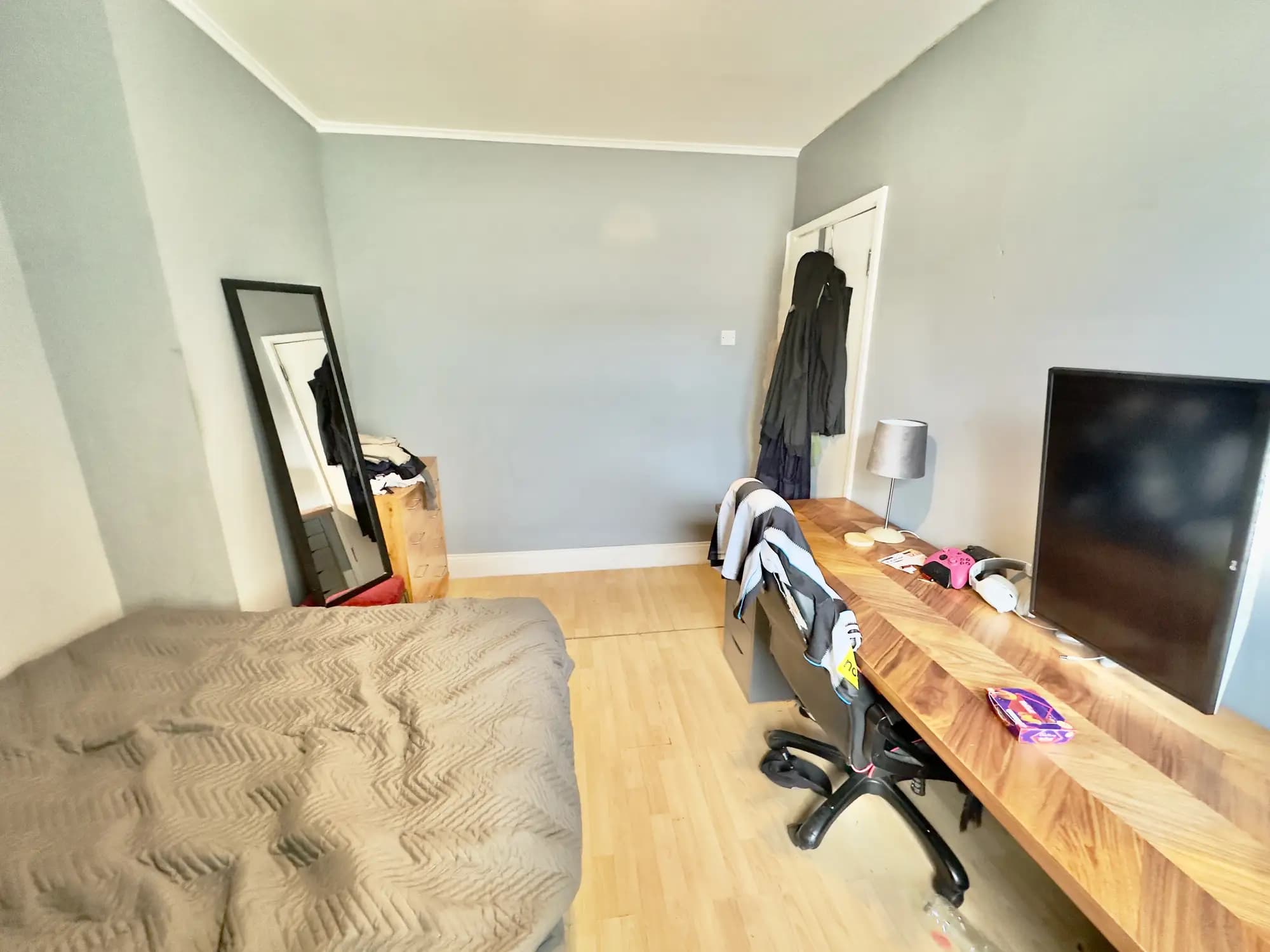 property photo 15 of 31