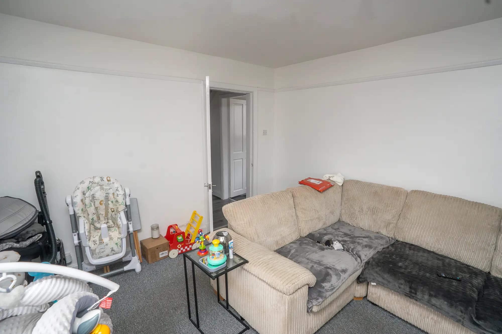 property photo 4 of 26