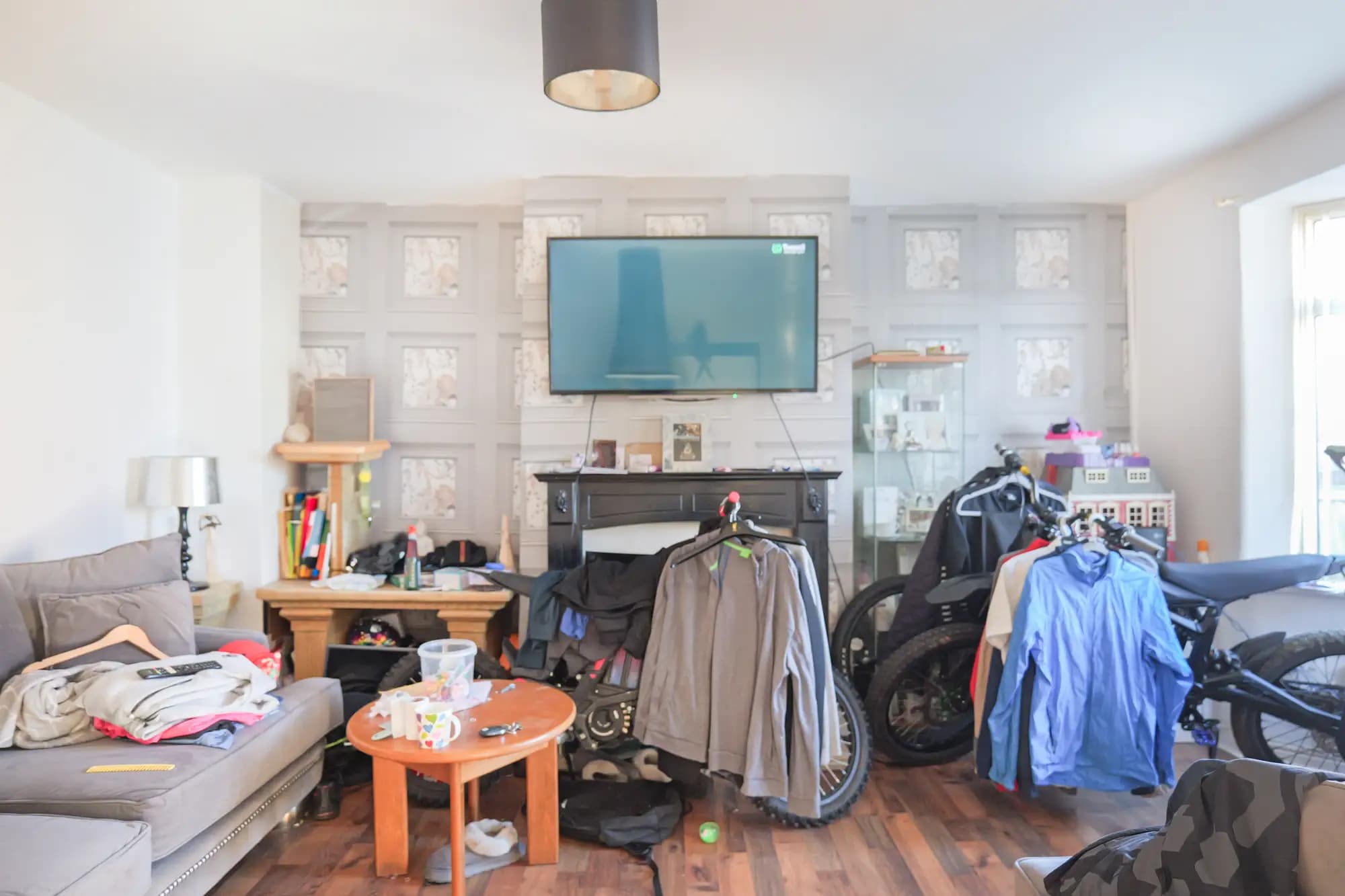 property photo 2 of 20