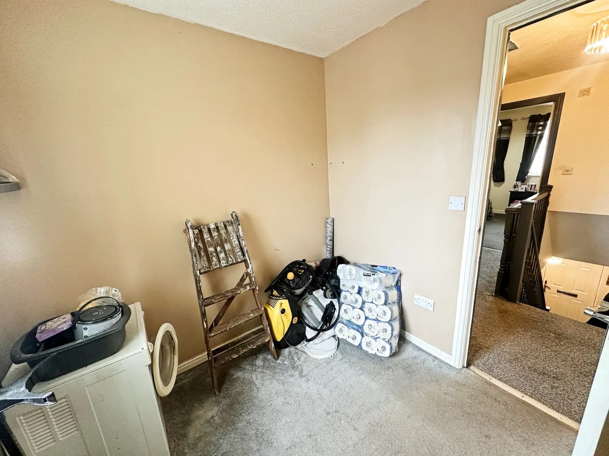property photo 16 of 27