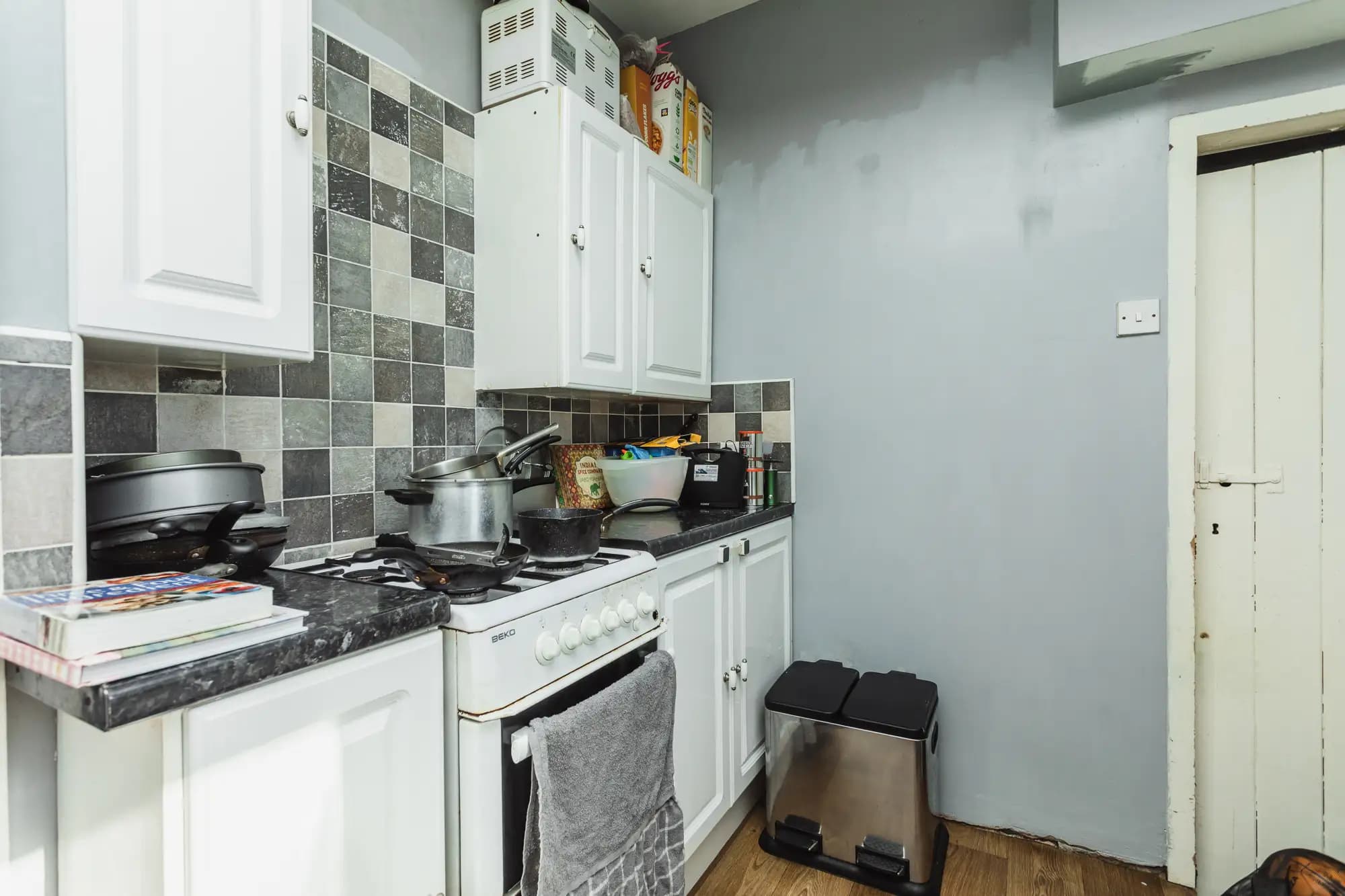 property photo 5 of 17