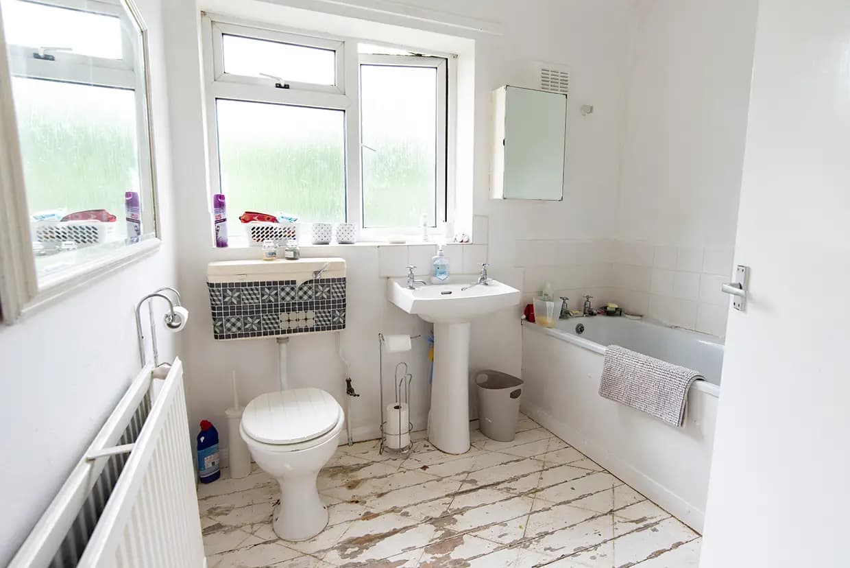 property photo 8 of 20
