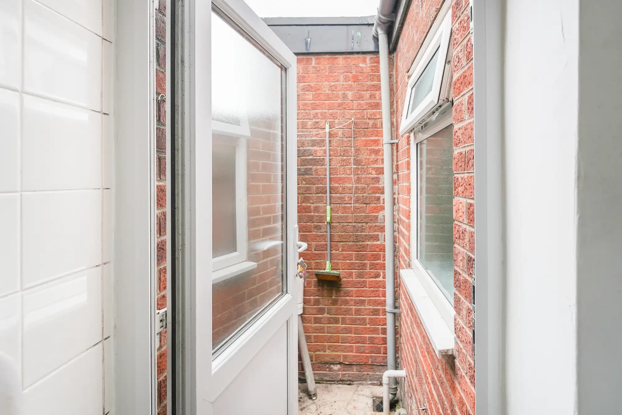 property photo 25 of 28