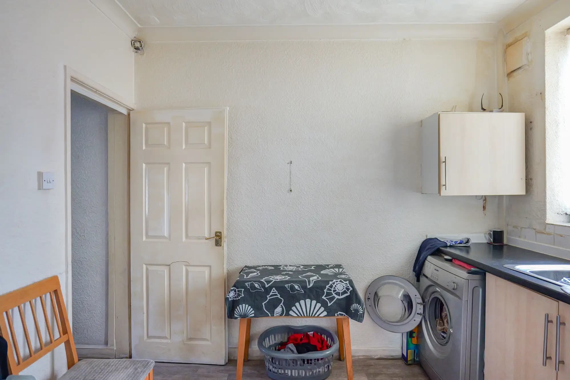 property photo 5 of 13