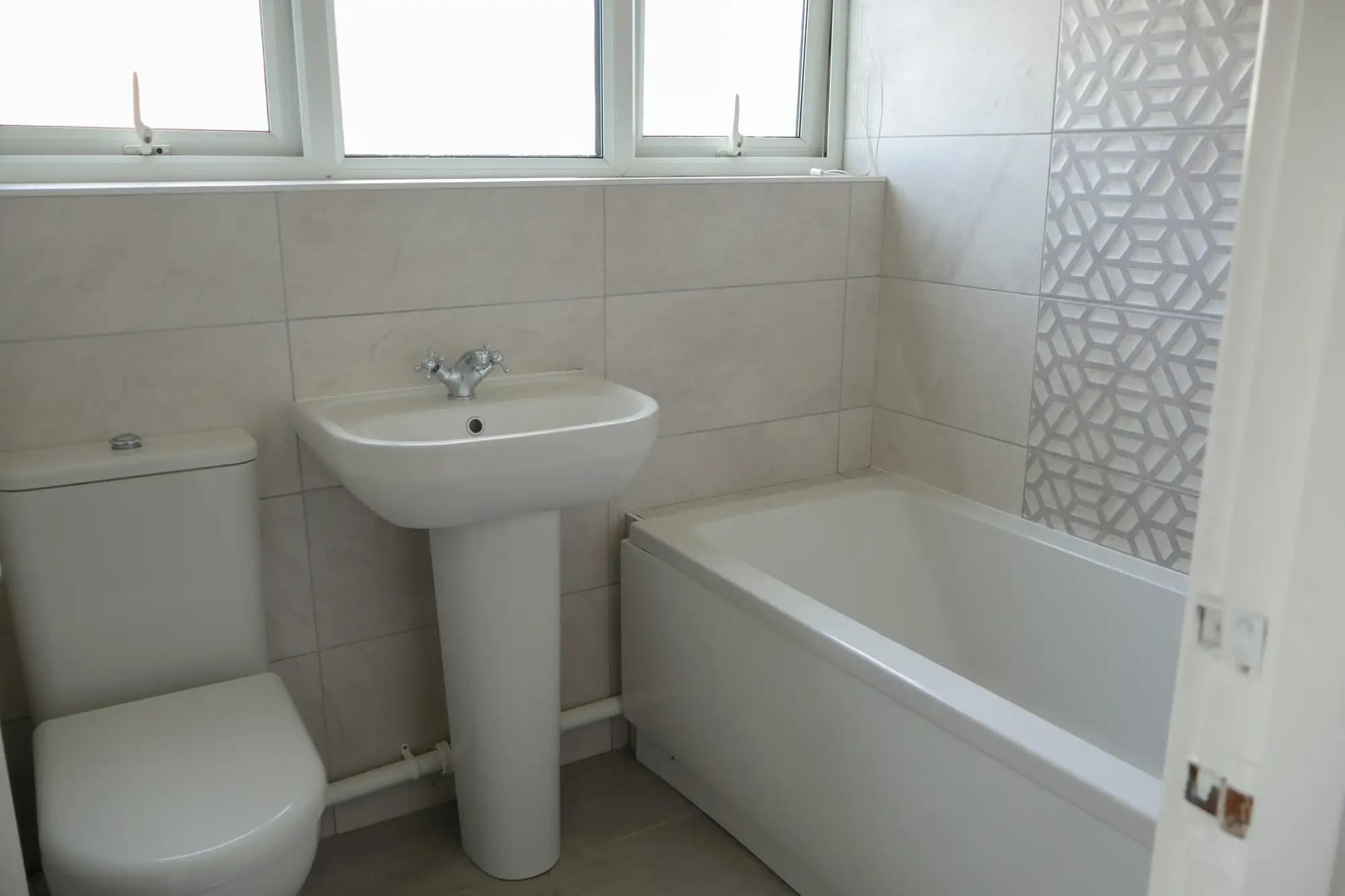 property photo 10 of 30