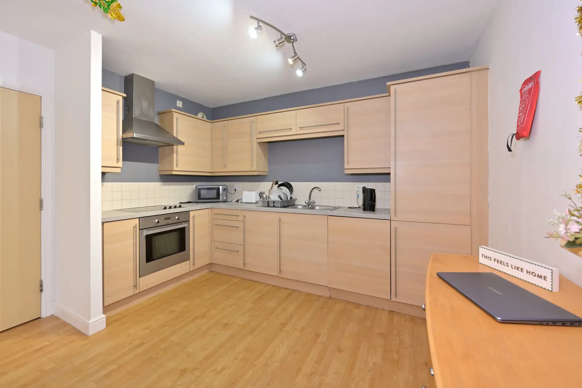 property photo 6 of 18