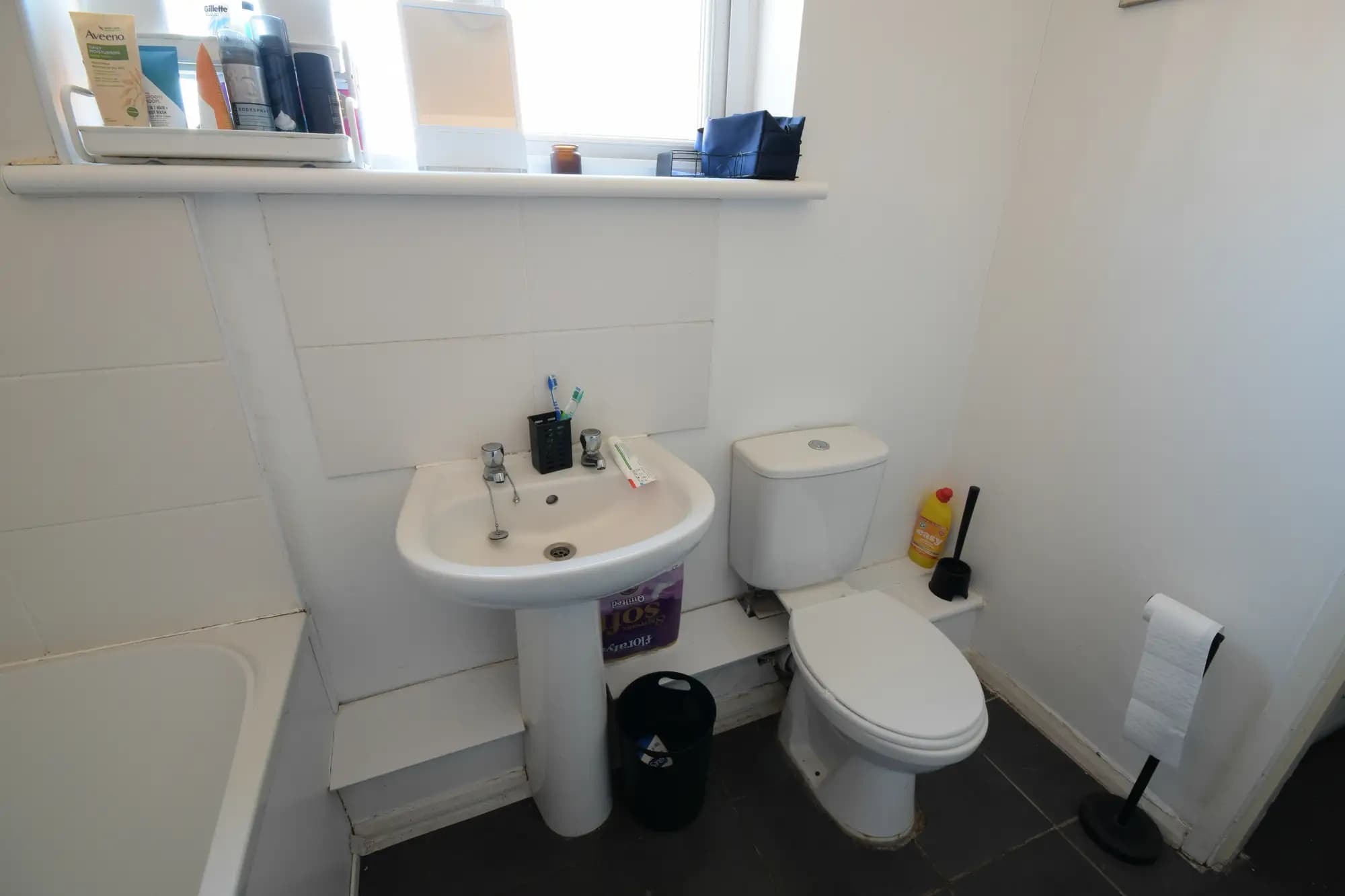 property photo 7 of 17