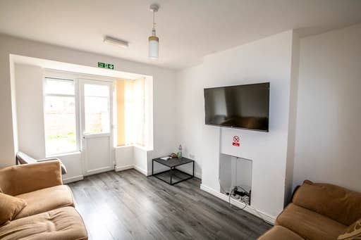 property photo 2 of 30