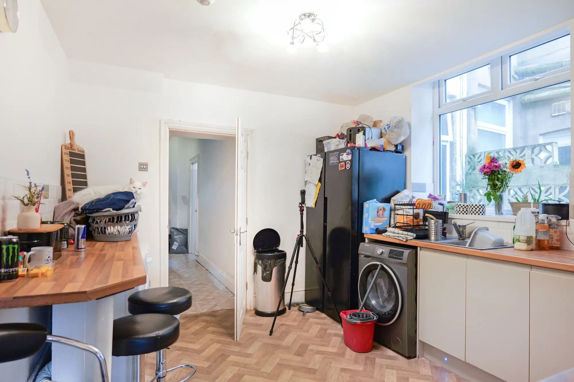 property photo 4 of 32