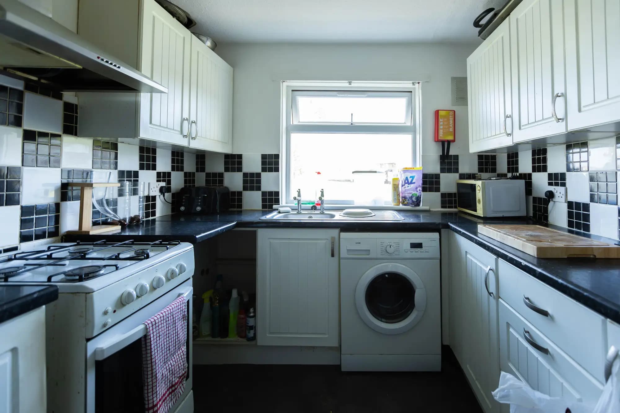 property photo 5 of 22