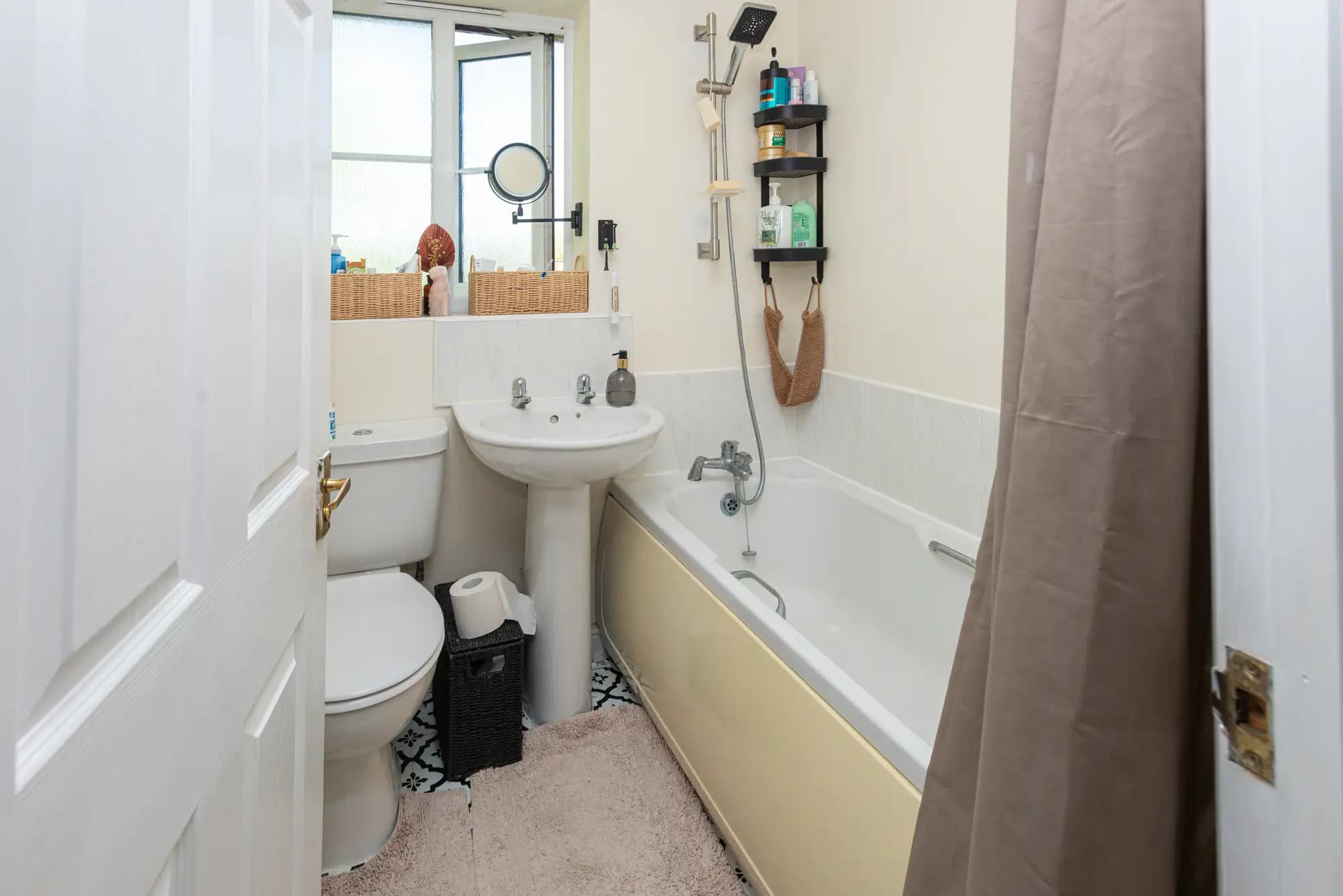 property photo 11 of 36