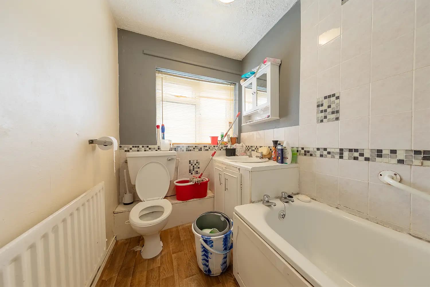 property photo 8 of 21