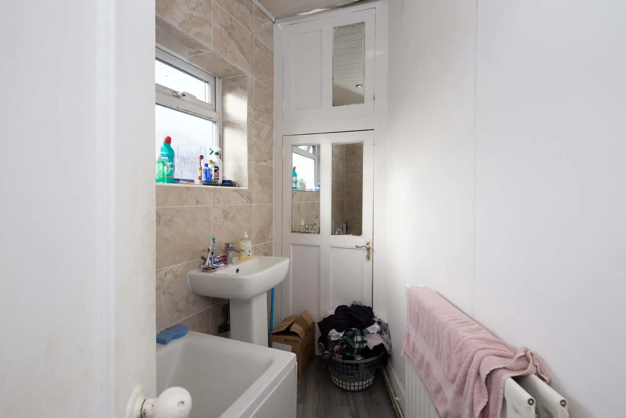 property photo 8 of 15