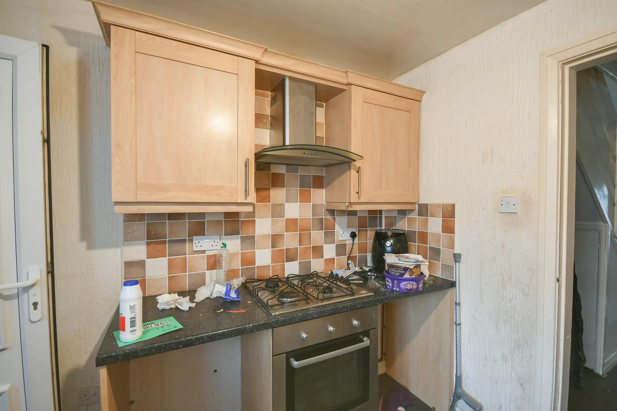 property photo 5 of 16