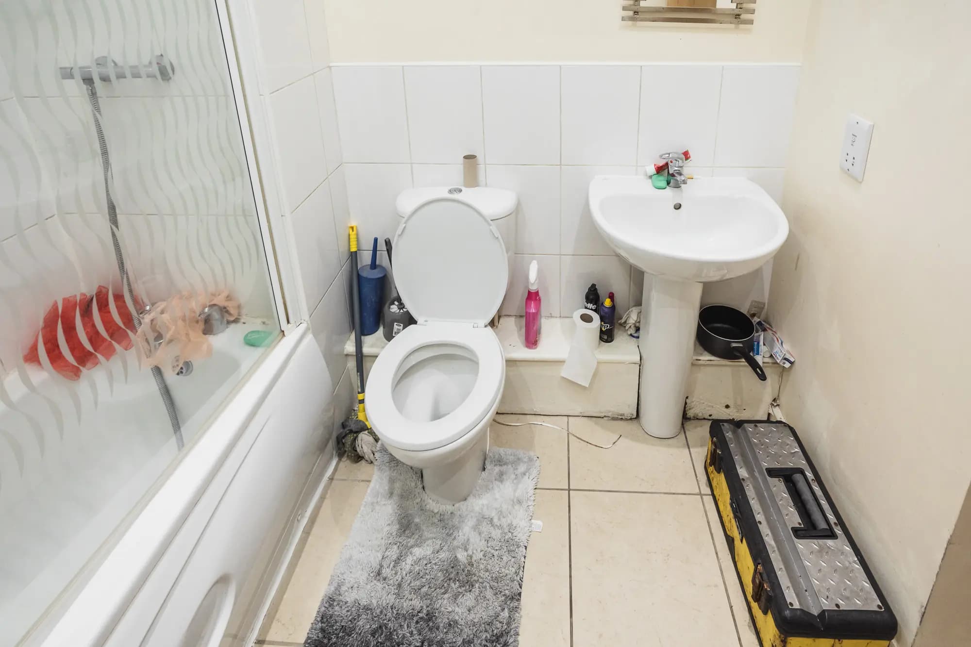 property photo 8 of 16