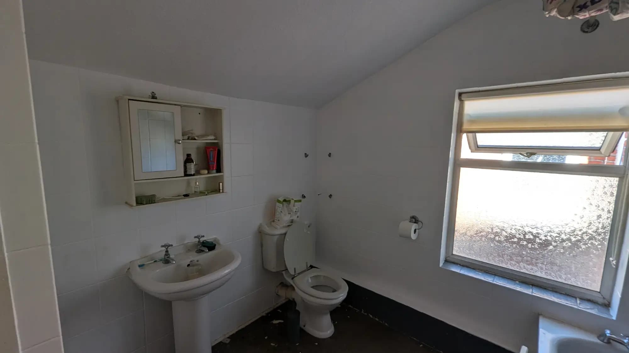 property photo 11 of 23