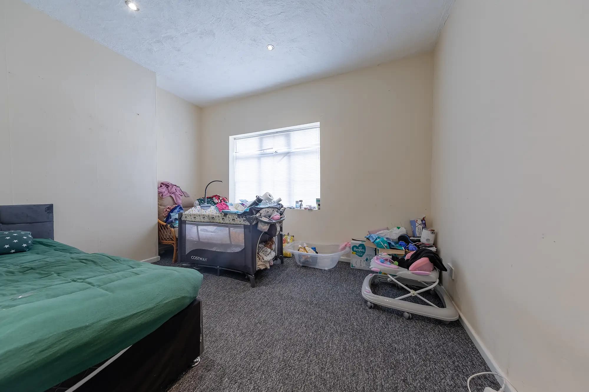 property photo 13 of 27