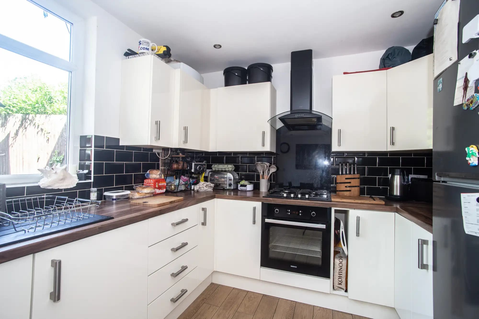property photo 5 of 15