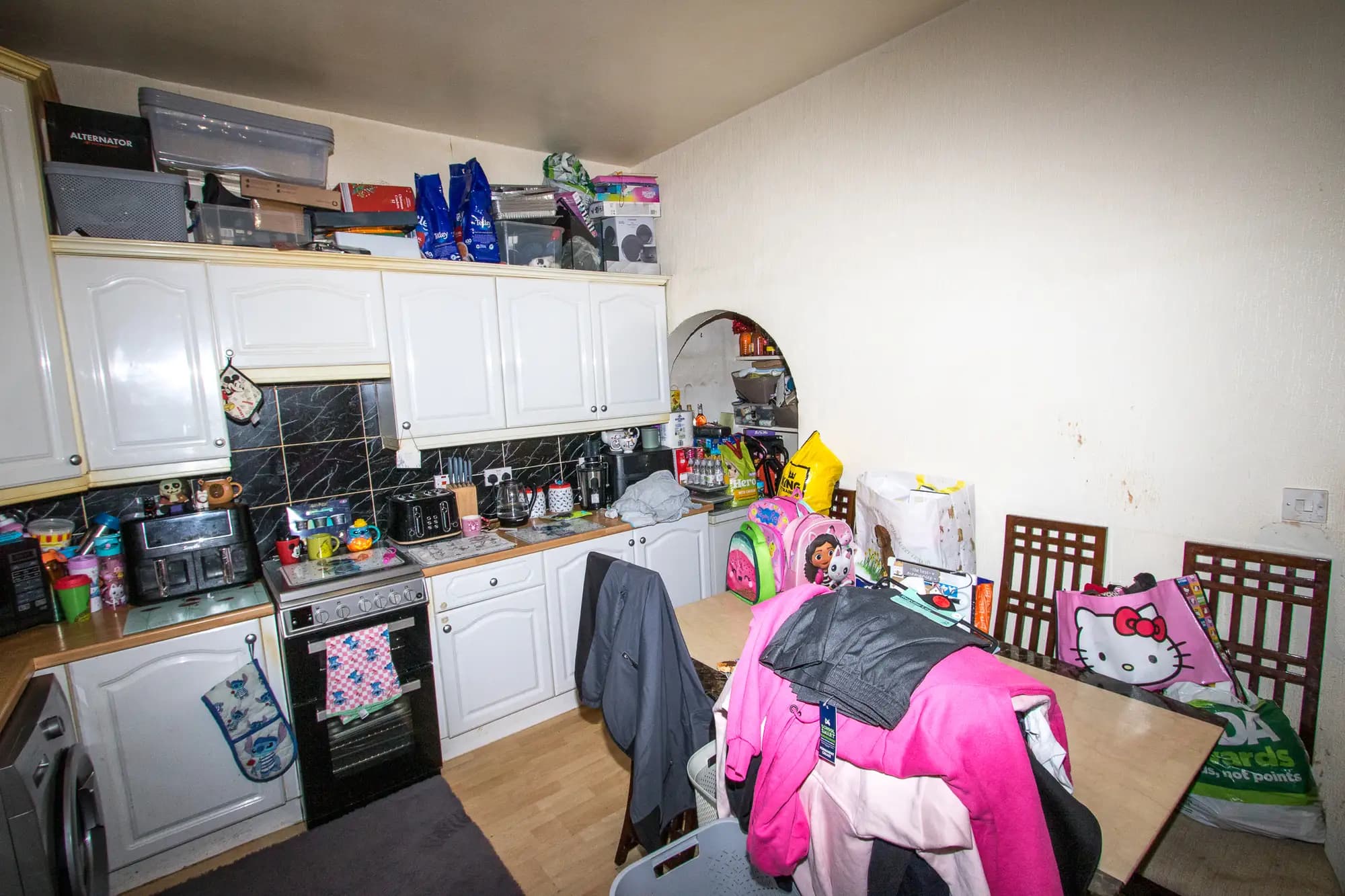 property photo 5 of 14