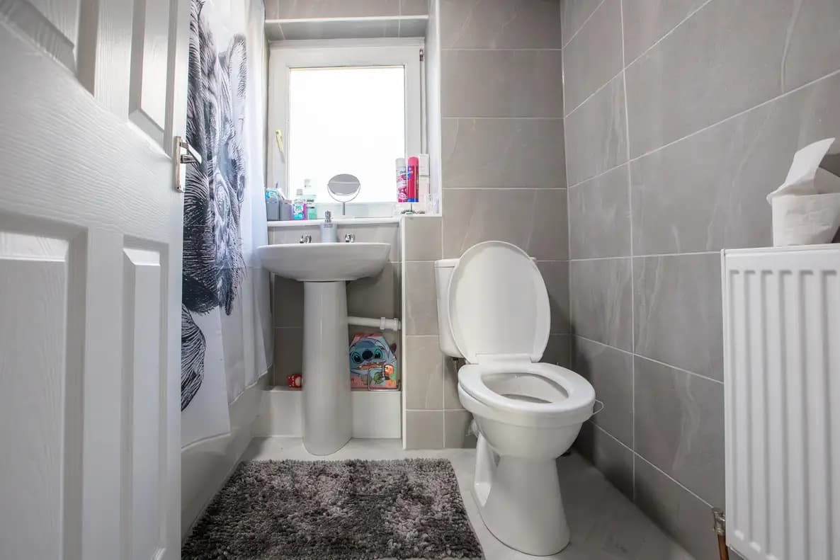 property photo 14 of 35