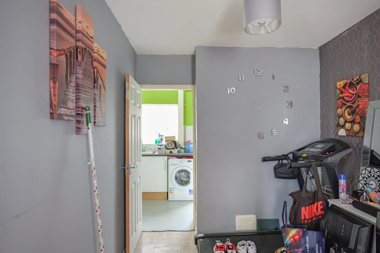 property photo 14 of 20
