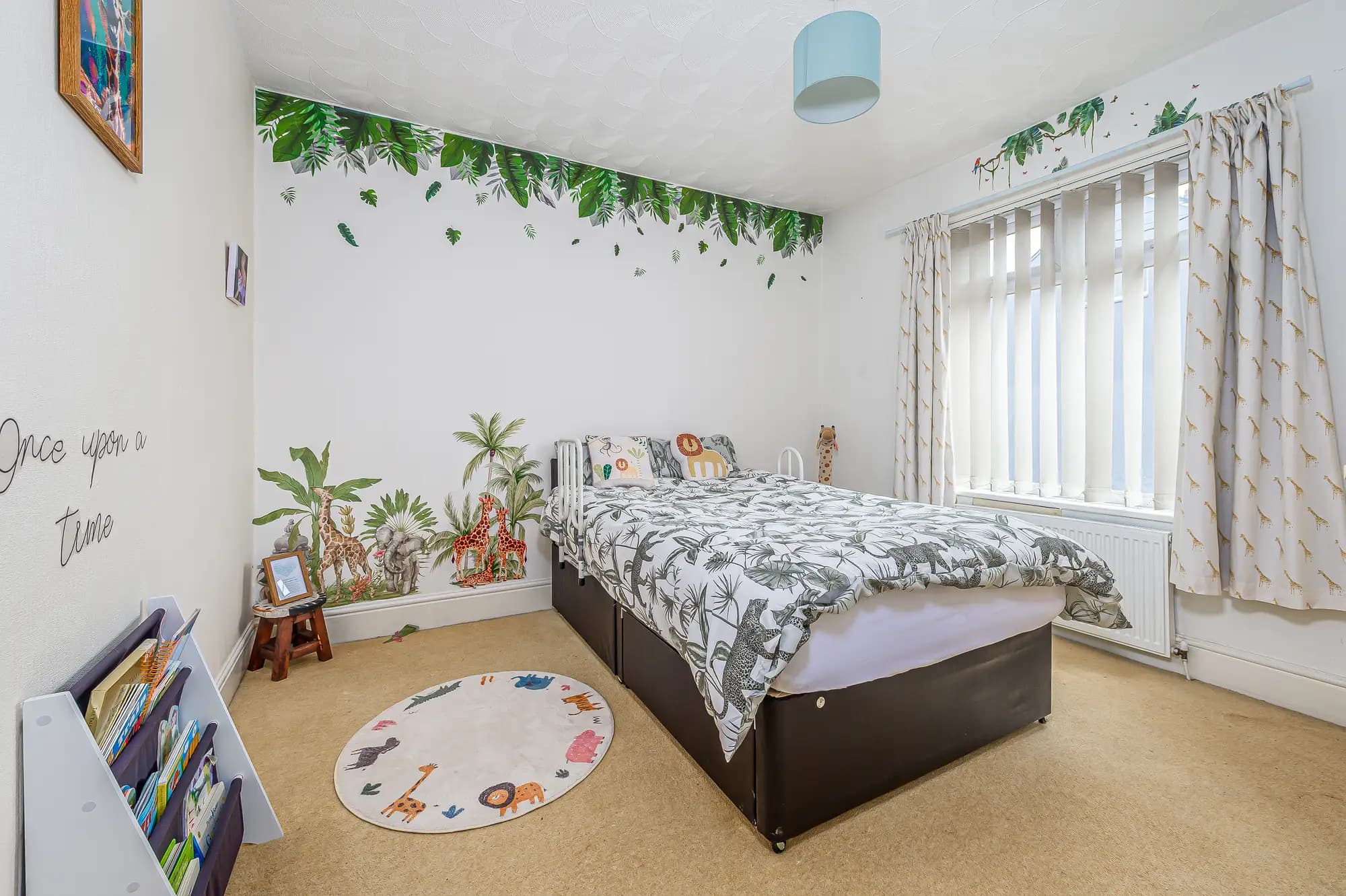 property photo 10 of 17