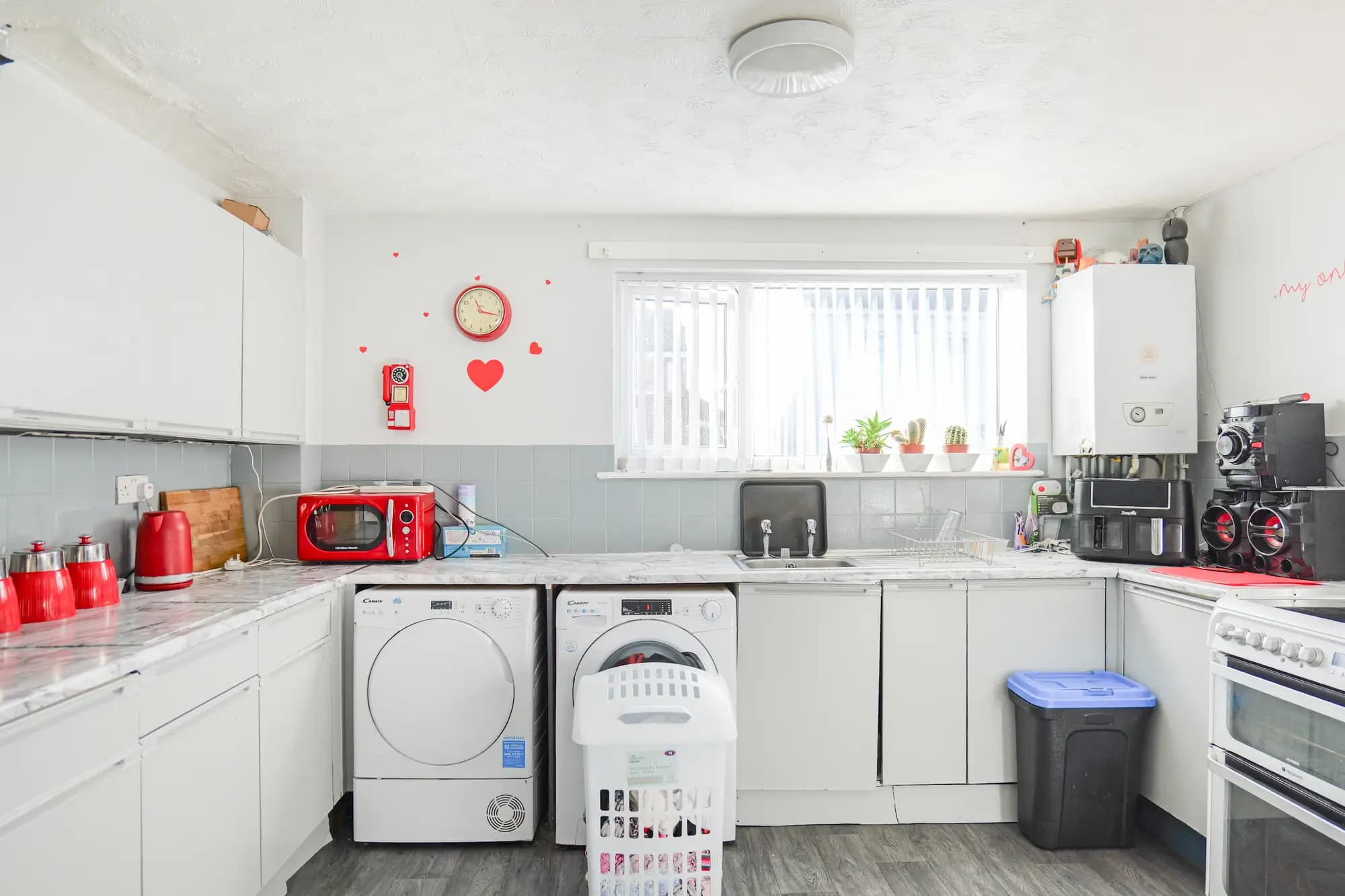 property photo 4 of 30