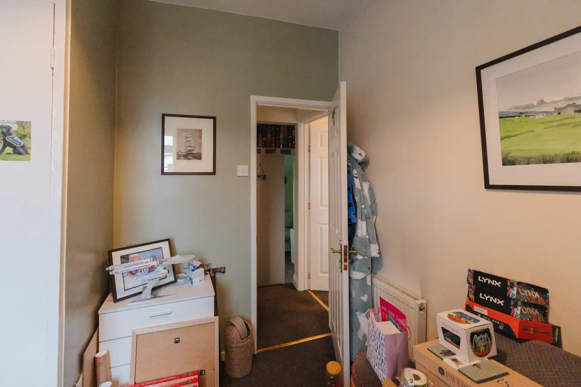 property photo 16 of 19