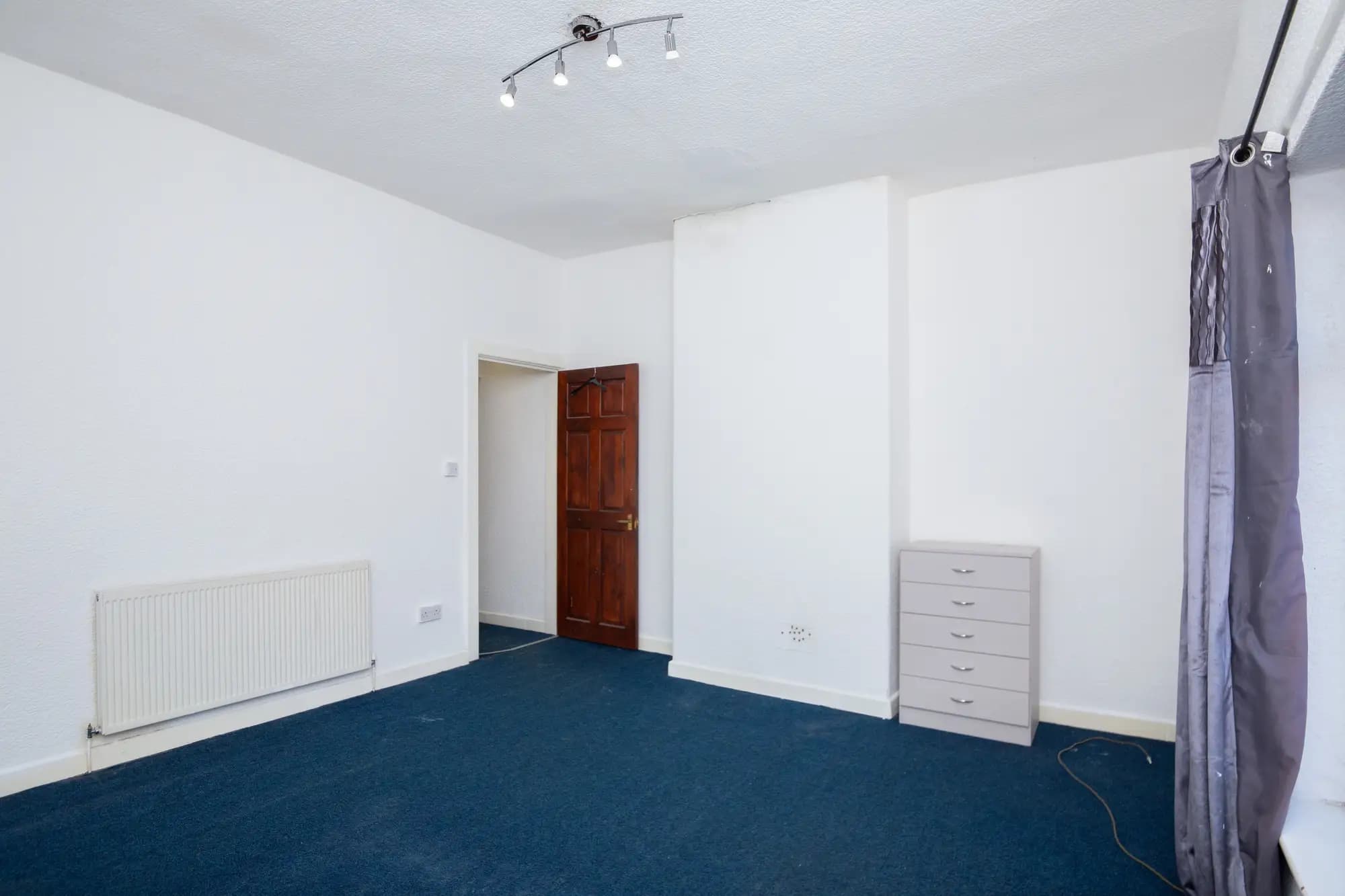 property photo 6 of 21