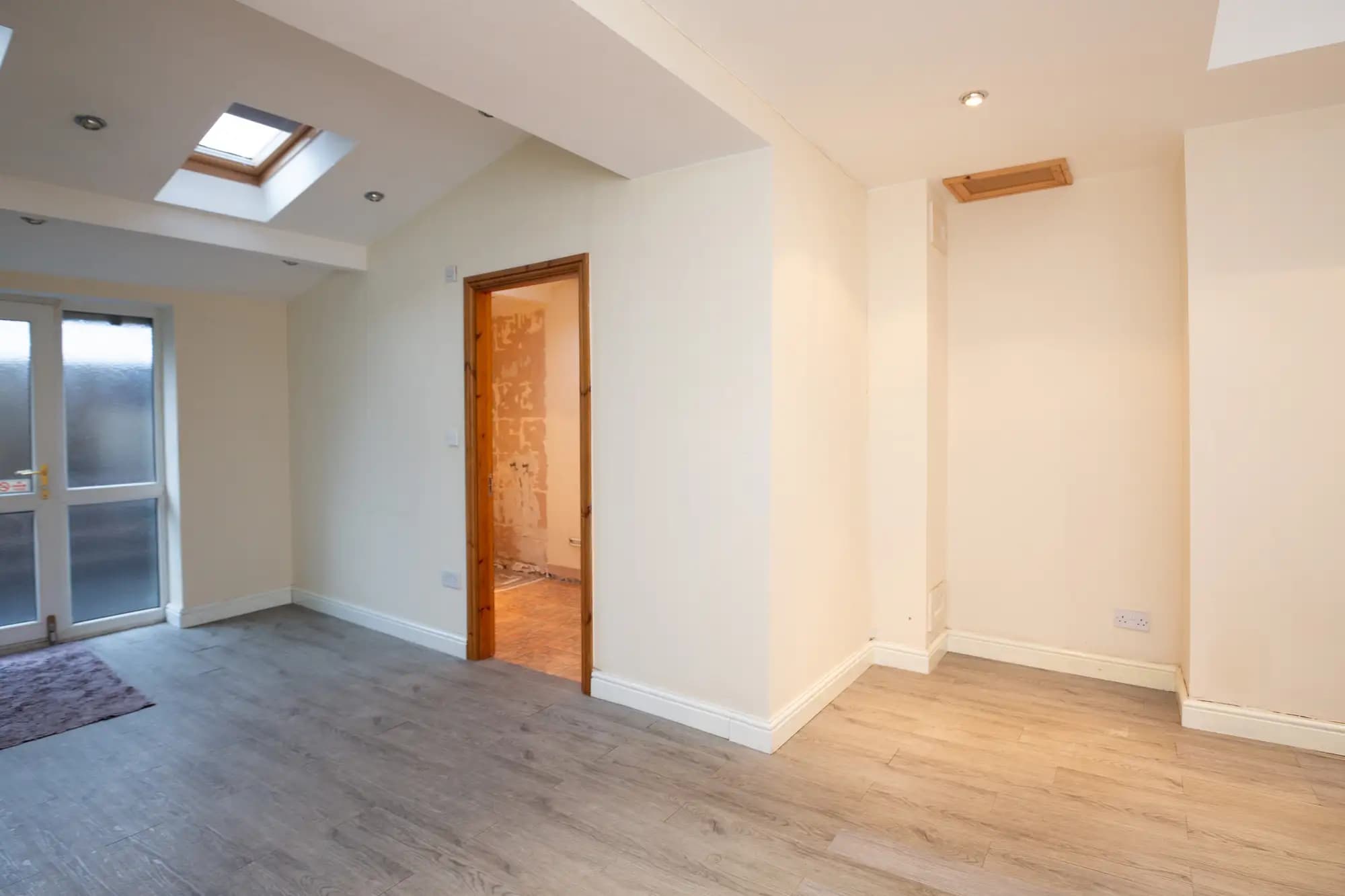 property photo 5 of 21