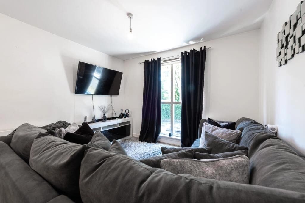 property photo 2 of 42