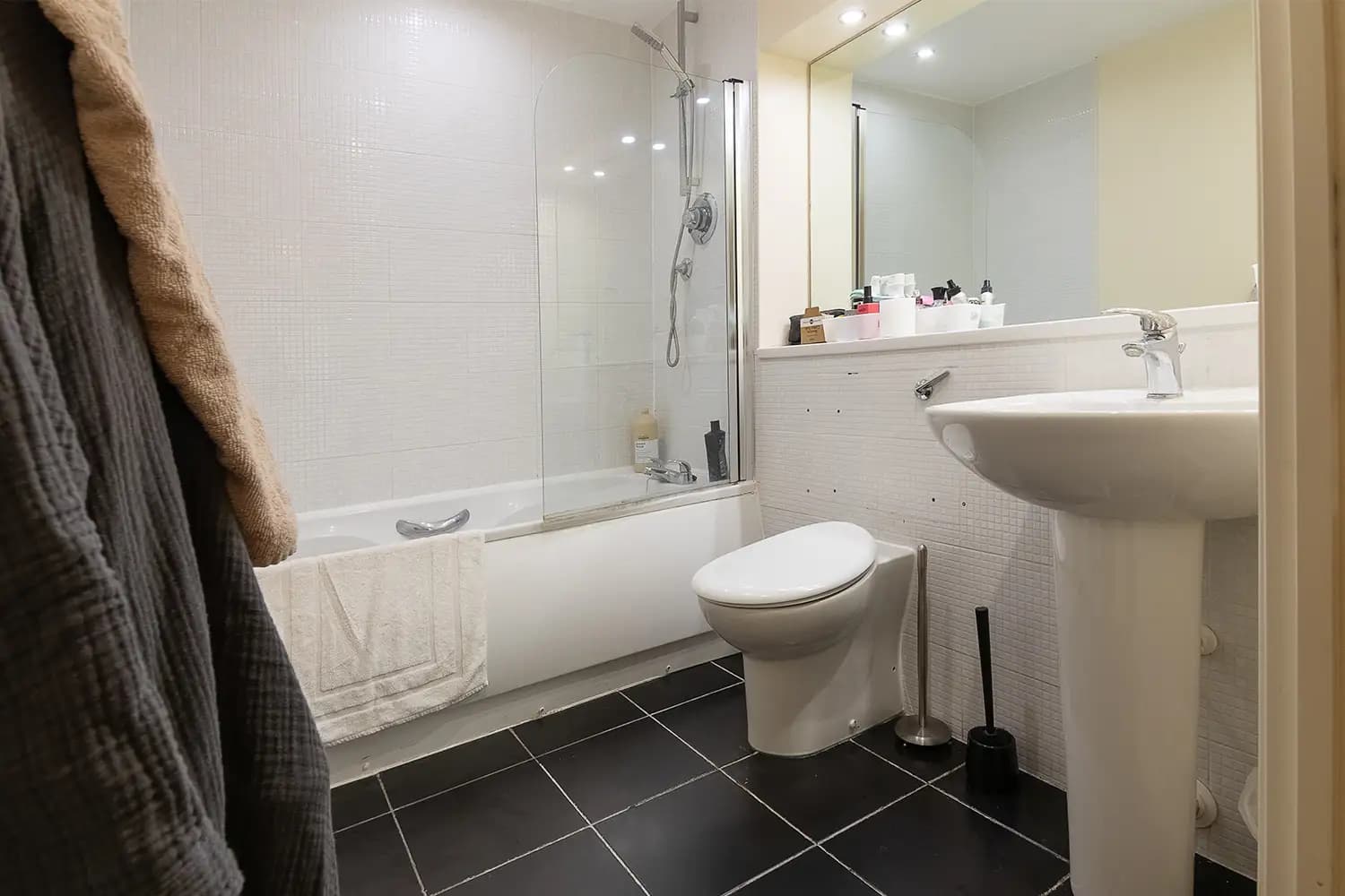 property photo 13 of 29