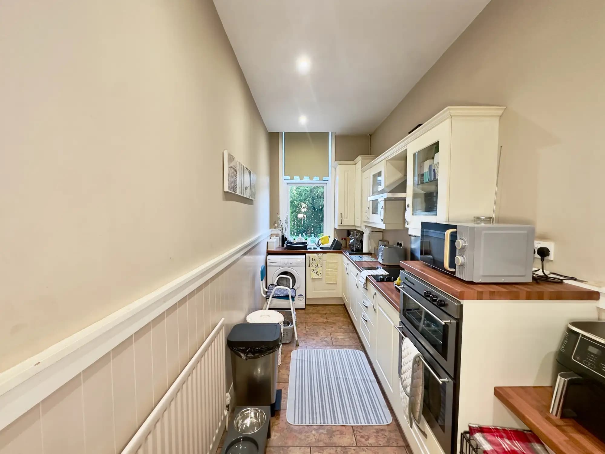 property photo 9 of 18