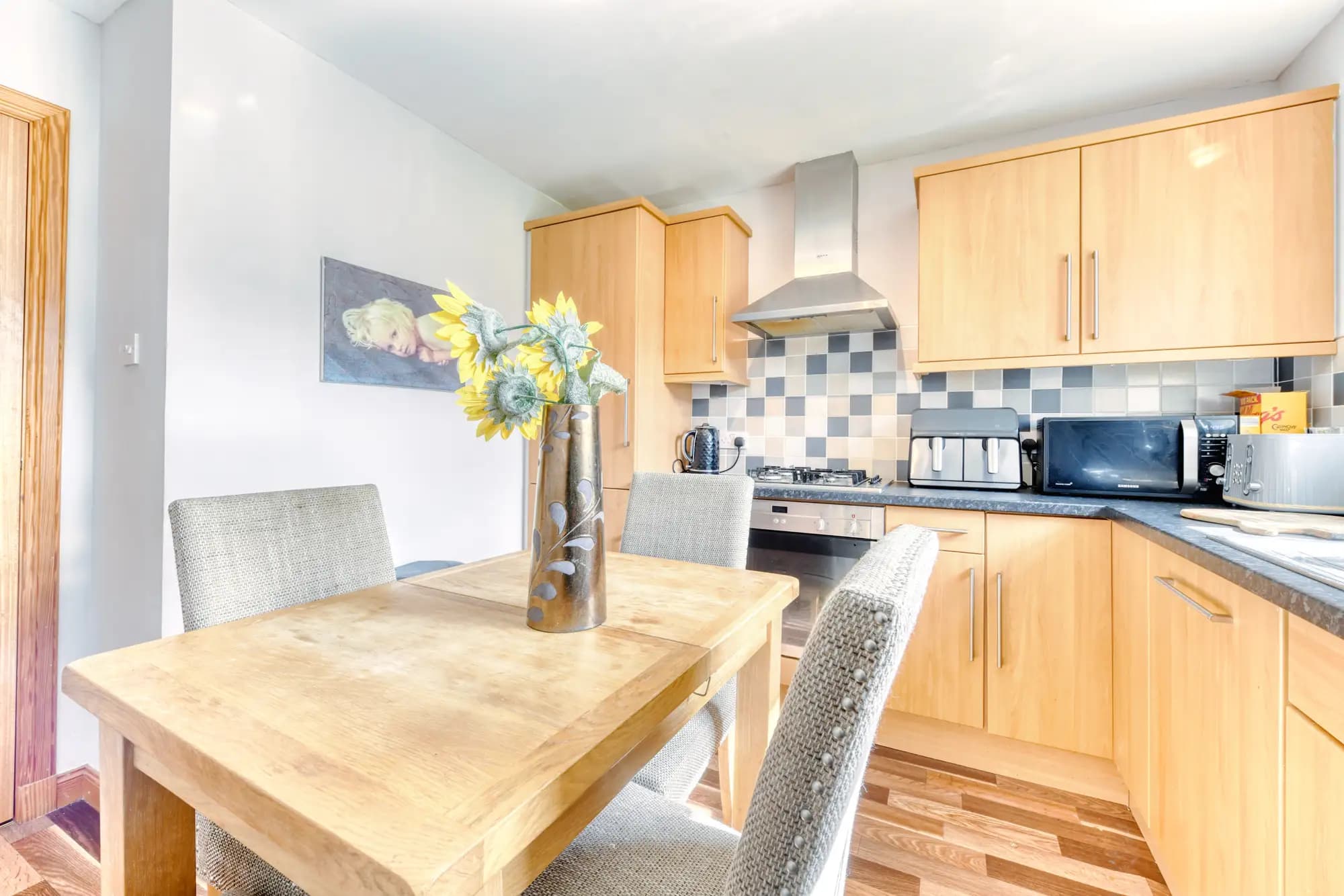 property photo 5 of 28