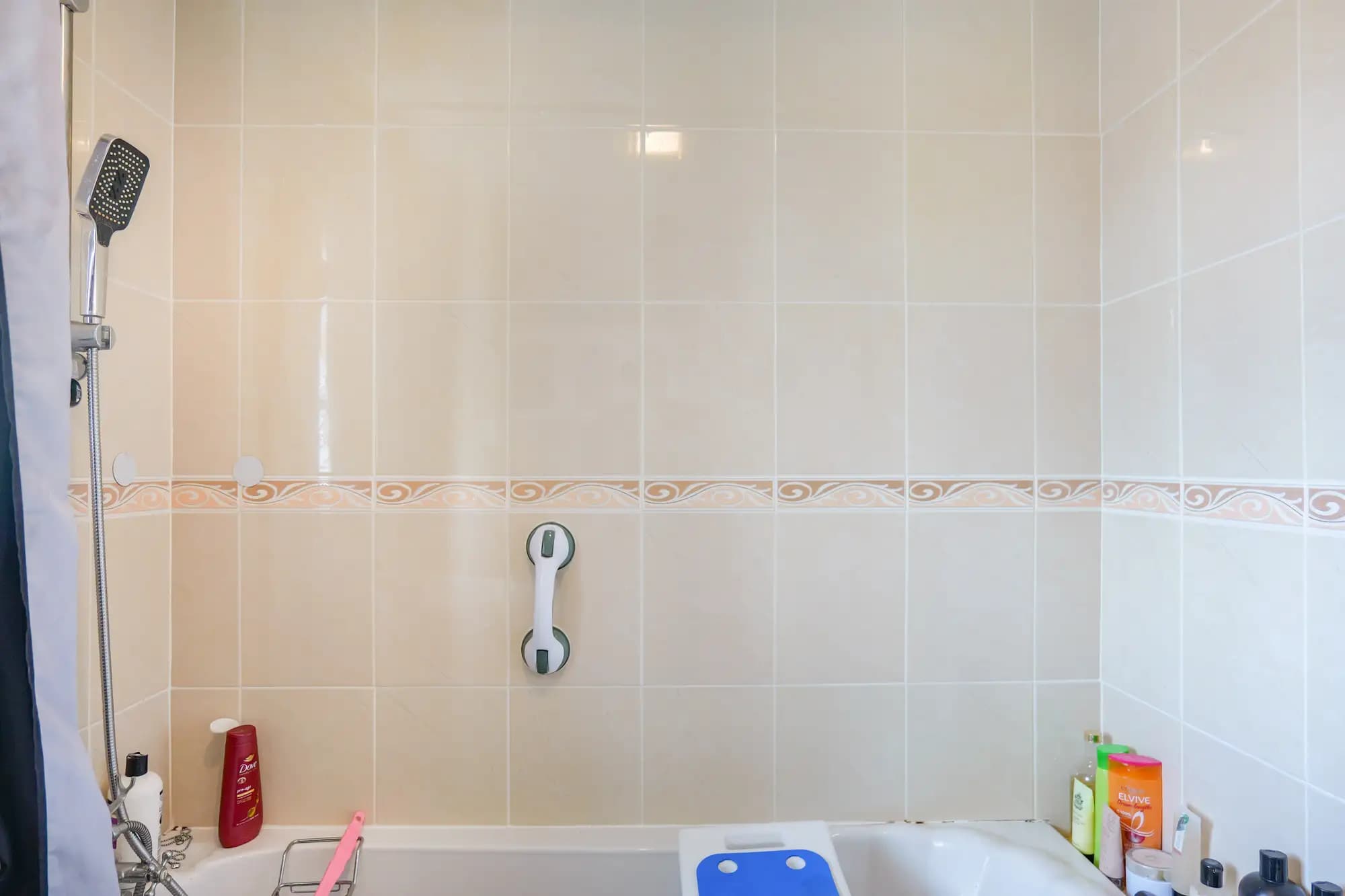 property photo 7 of 15