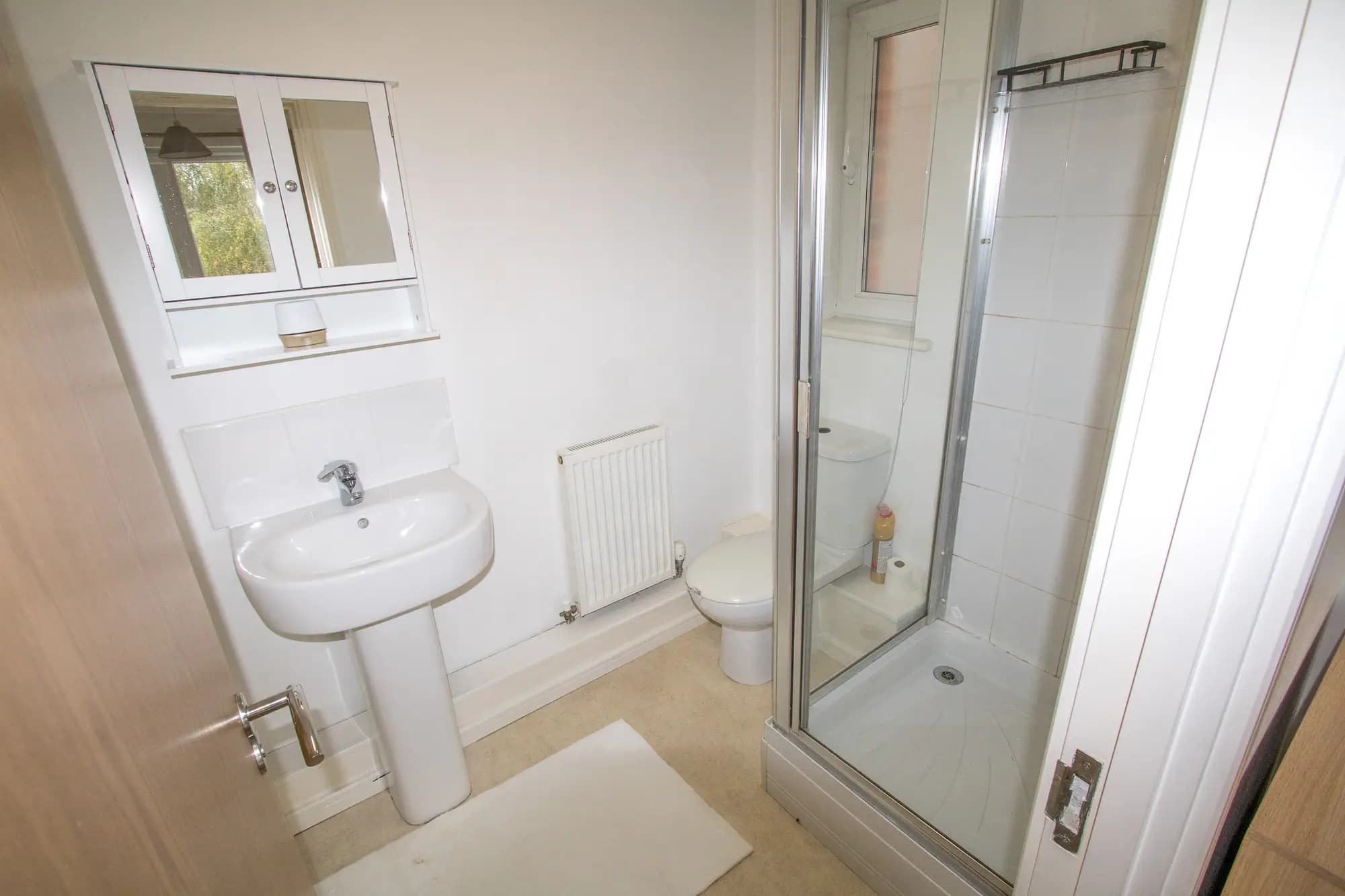 property photo 8 of 19