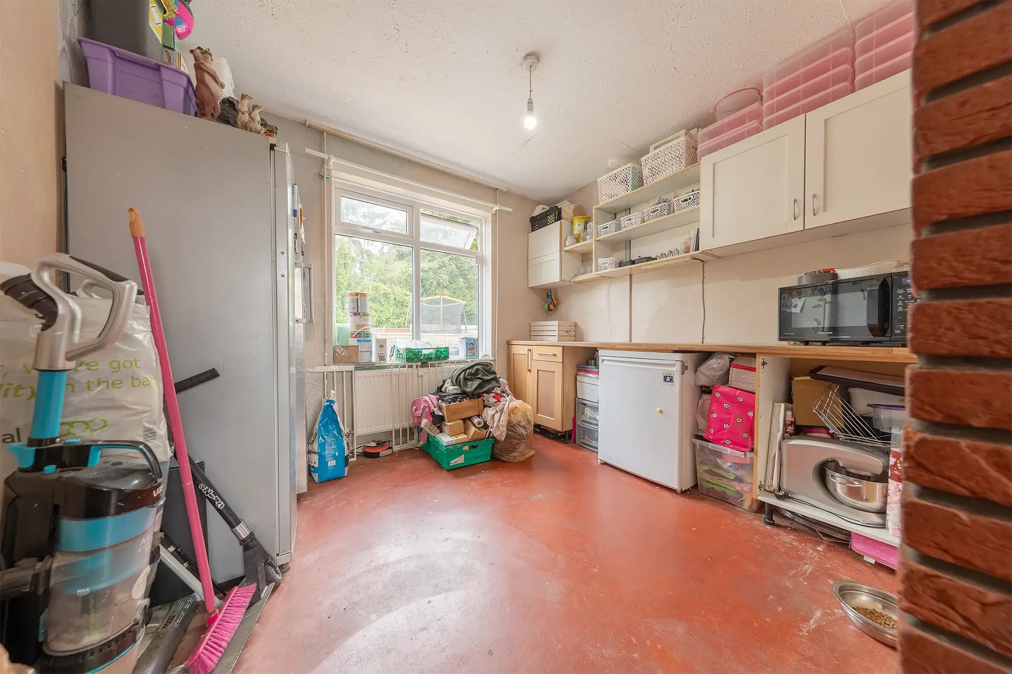 property photo 10 of 31