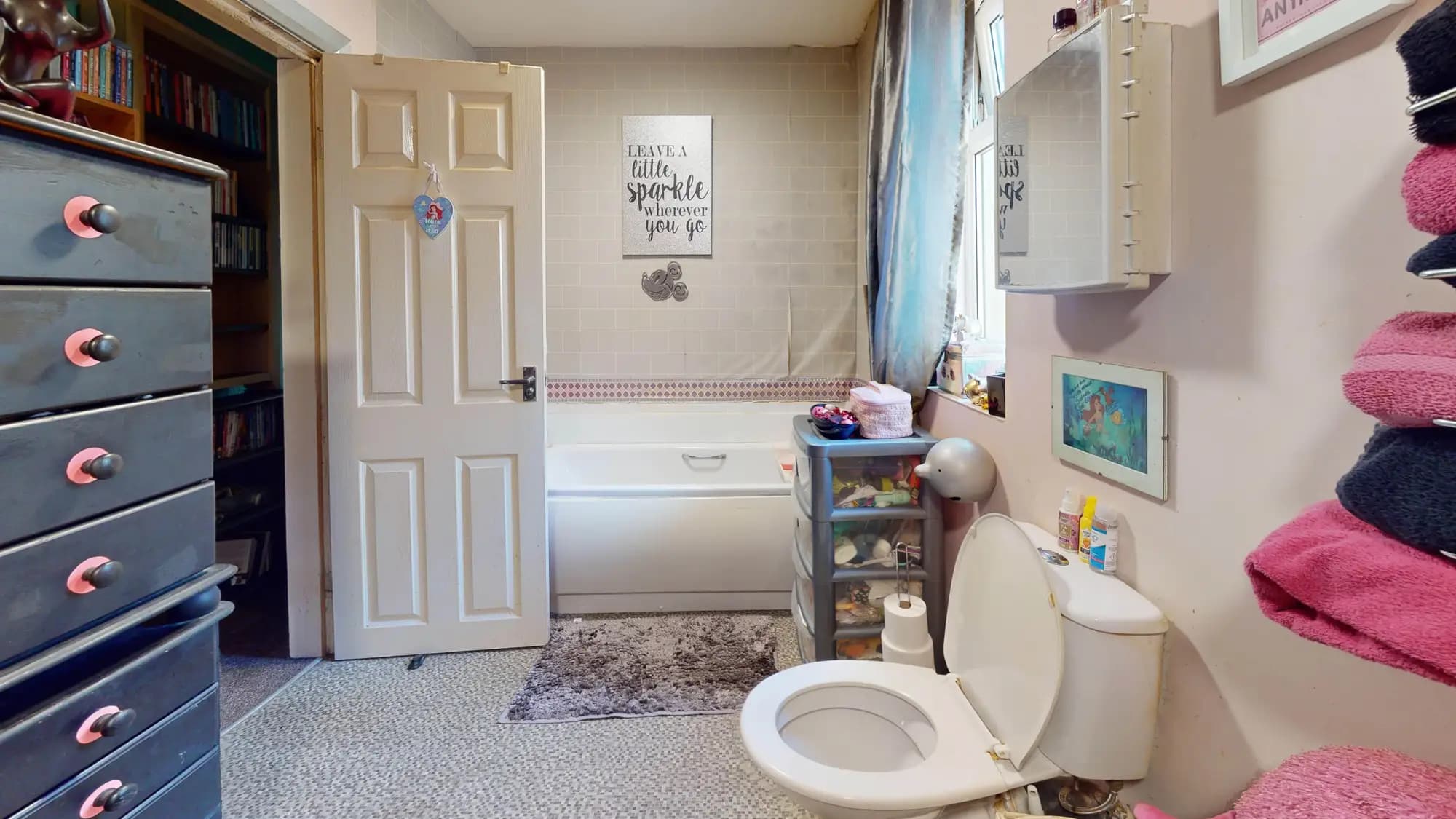 property photo 8 of 32