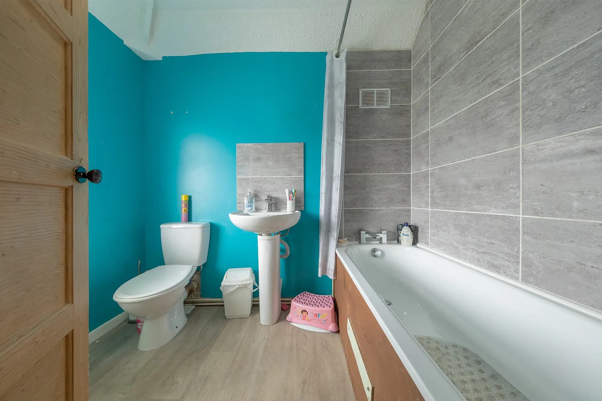 property photo 11 of 31