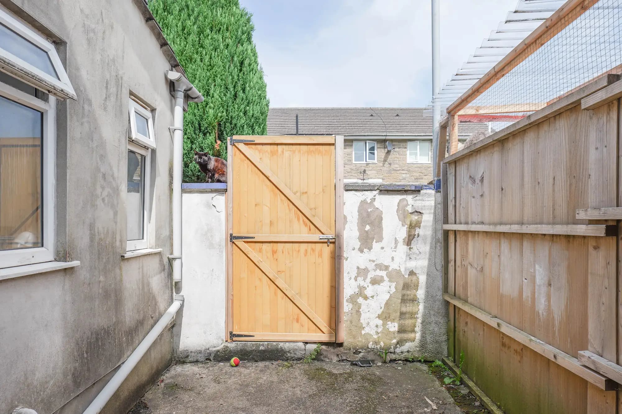 property photo 28 of 32