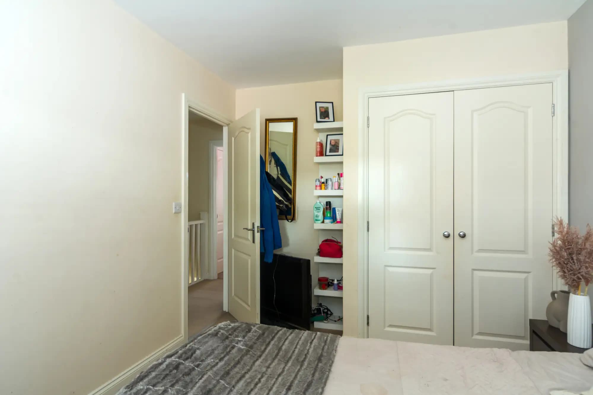 property photo 14 of 36