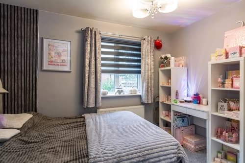 property photo 12 of 17