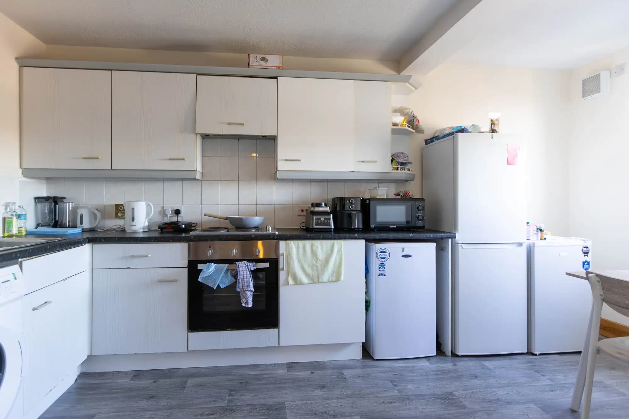property photo 10 of 32