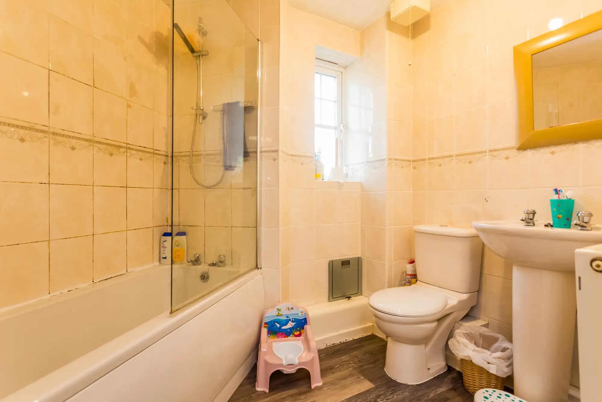 property photo 9 of 13
