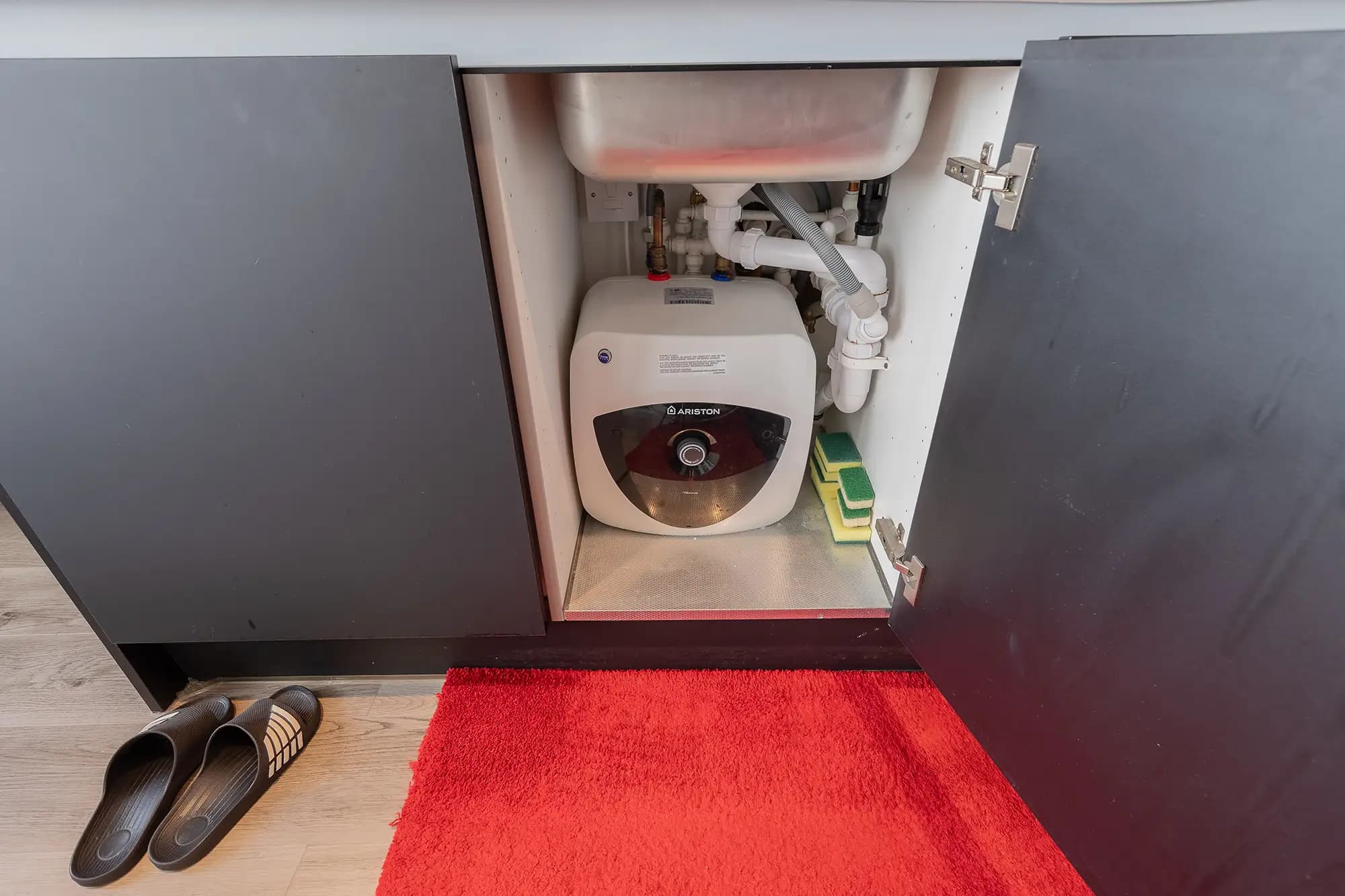 property photo 13 of 16