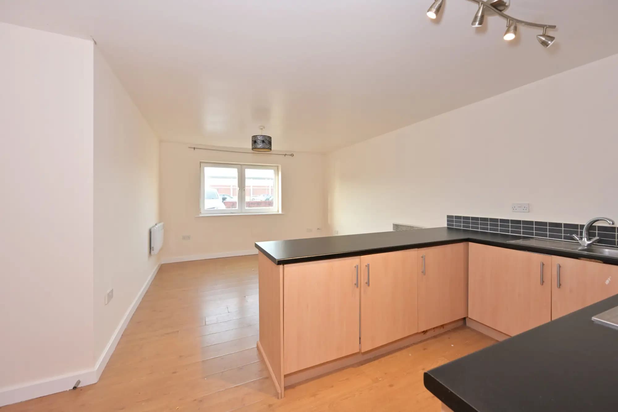 property photo 5 of 17